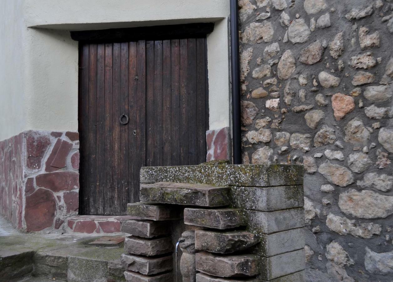 Hostel El Moli 奥尔加尼亚 外观 照片